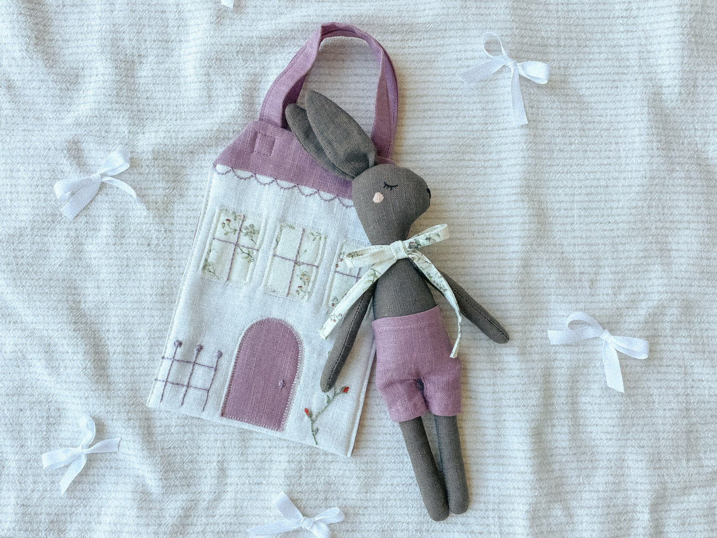 Lily bunny doll & house bag