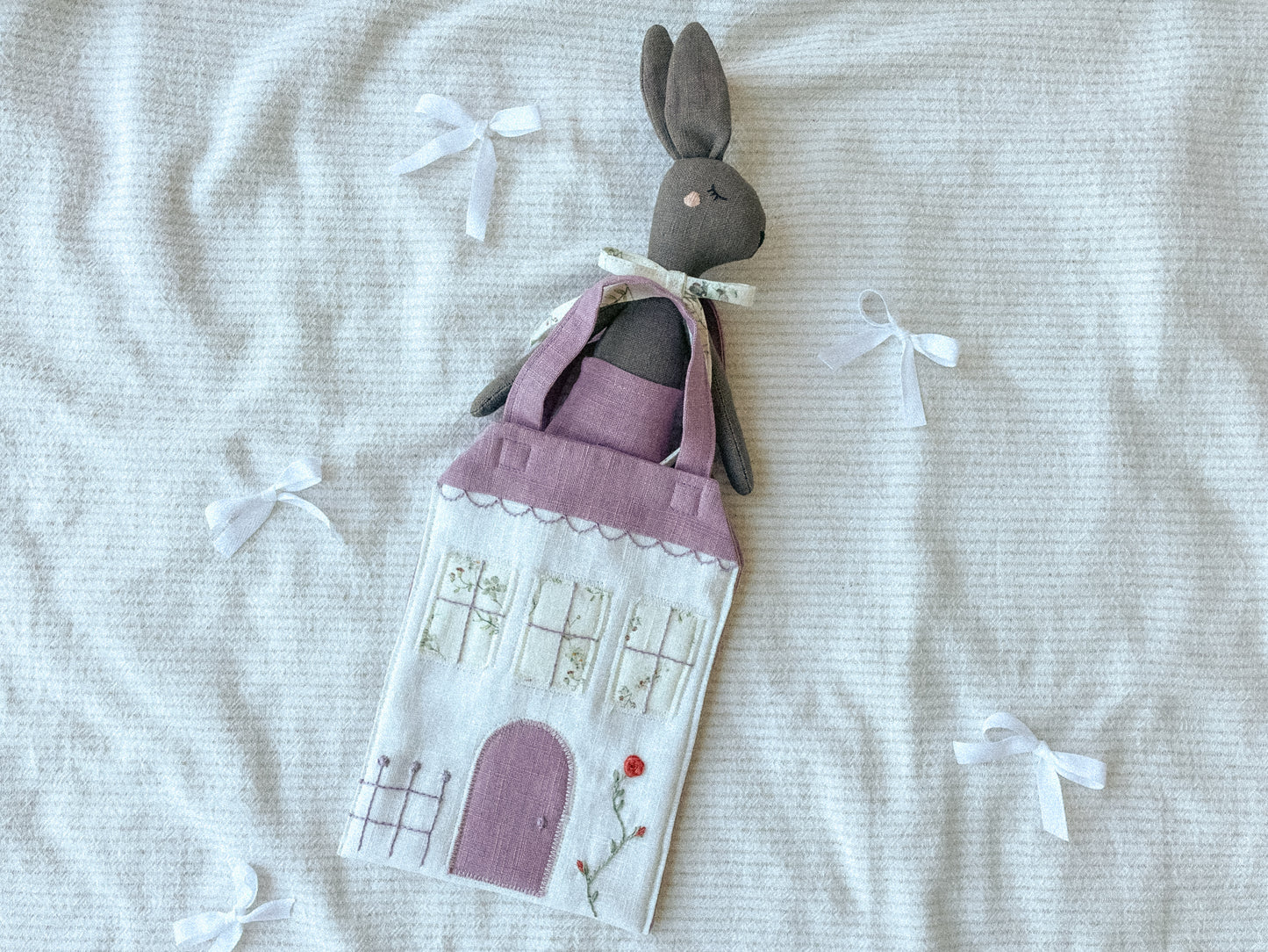 Lily bunny doll & house bag