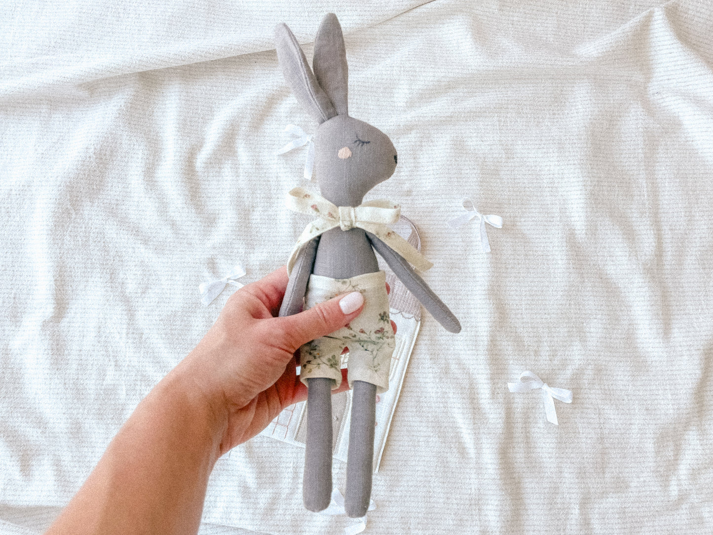 Daisy bunny doll & house bag