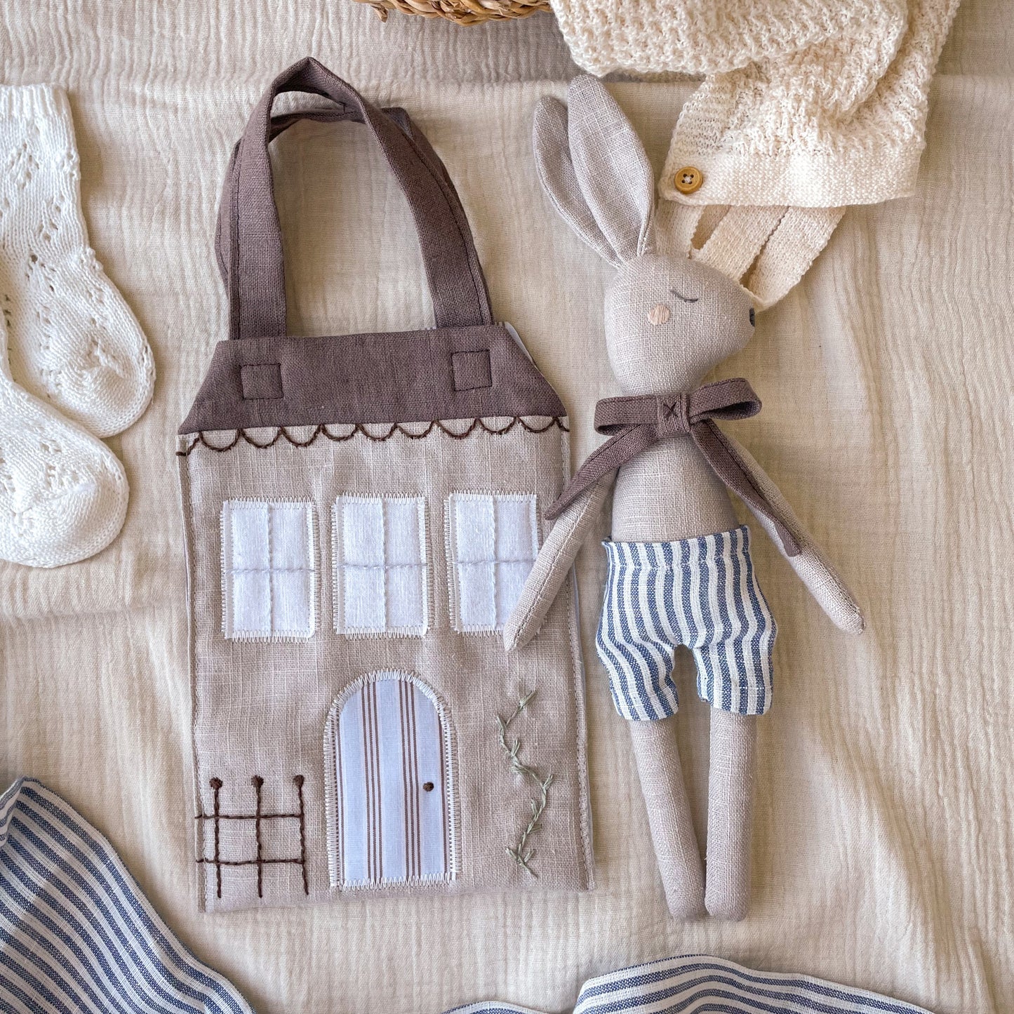 Henry bunny doll & house bag