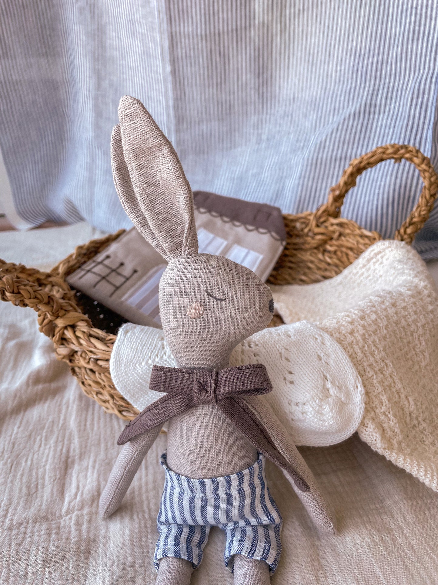Henry bunny doll & house bag