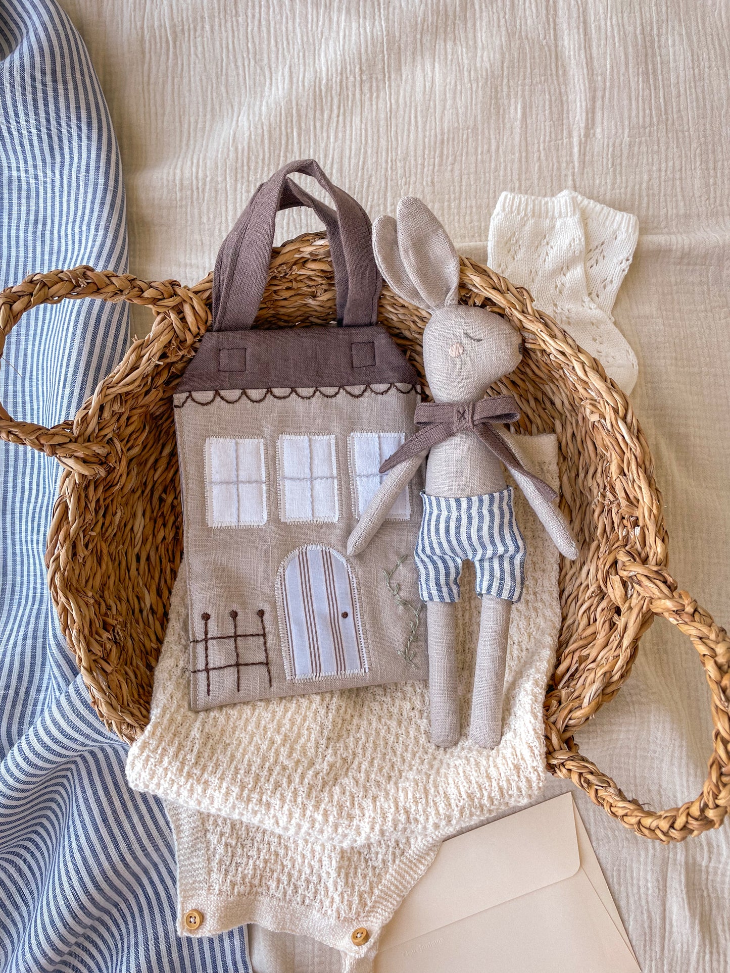 Henry bunny doll & house bag