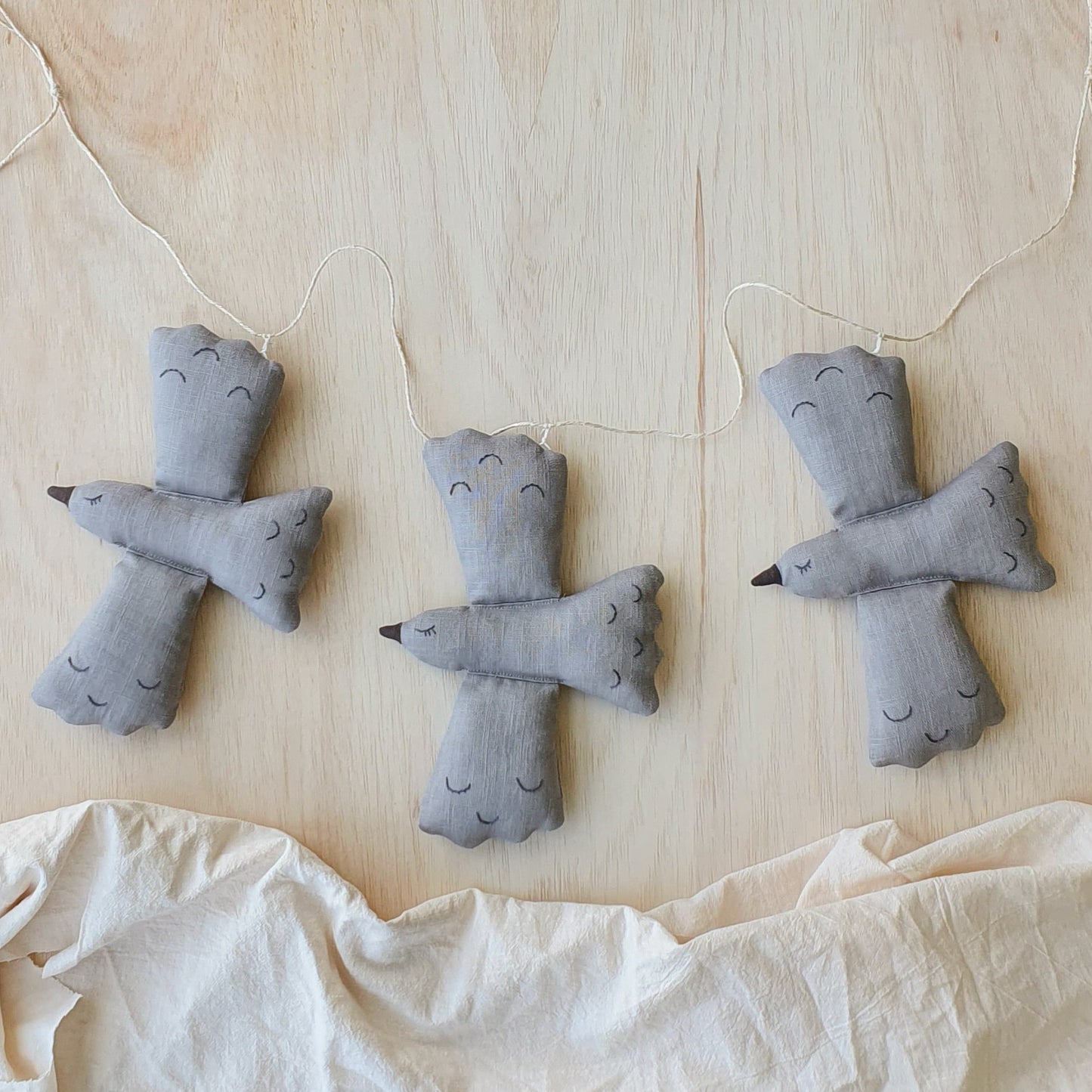 Birds garland-gray